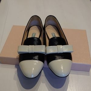 Prada Black & White flats loafers